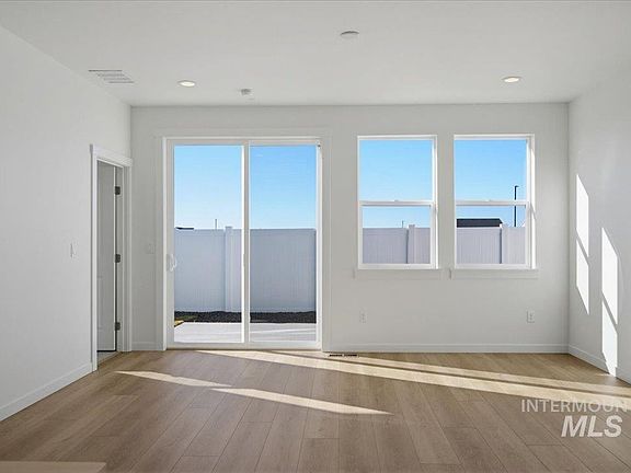 4th image of 1273 W Regency Ridge Dr