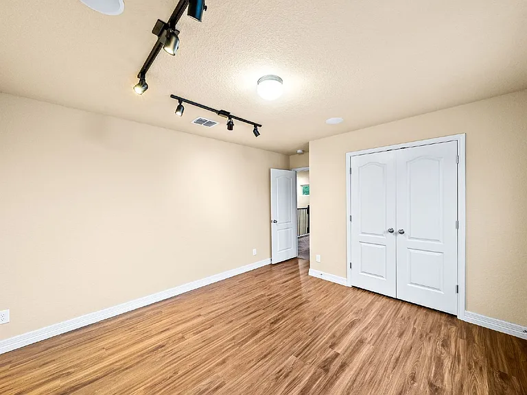 10406 Pecan Crst — Photo 22