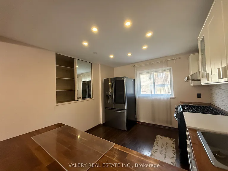 180 Mississauga Valley Blvd #143A — Photo 3