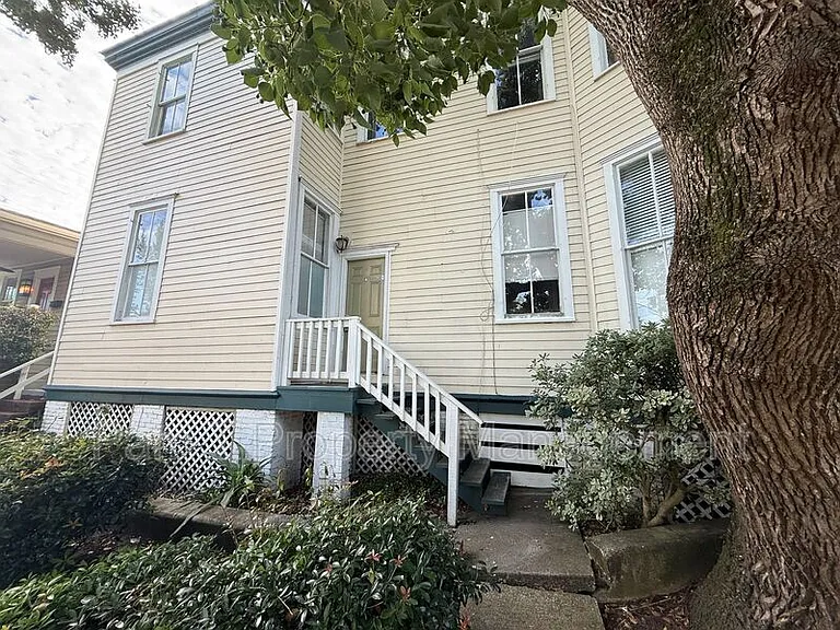 402 E Park Ave #1B — Photo 1