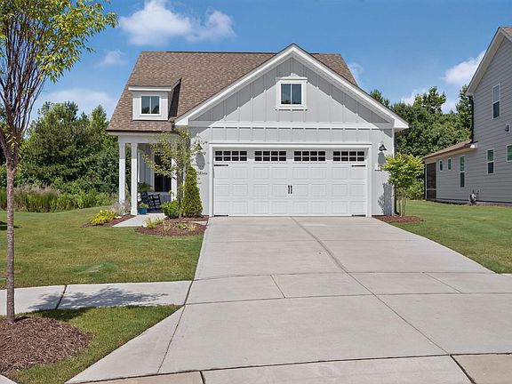 2nd image of 104 Shadowbrook Trl
