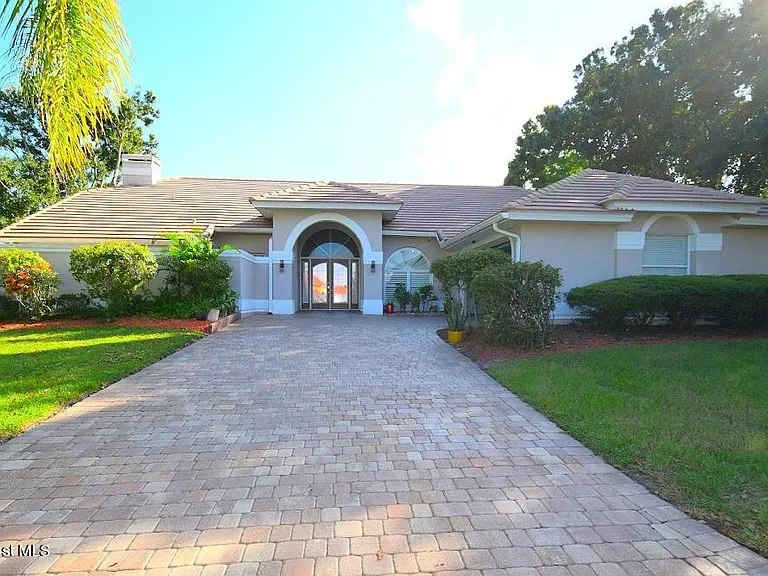 101 Island Grove Dr — Photo 2