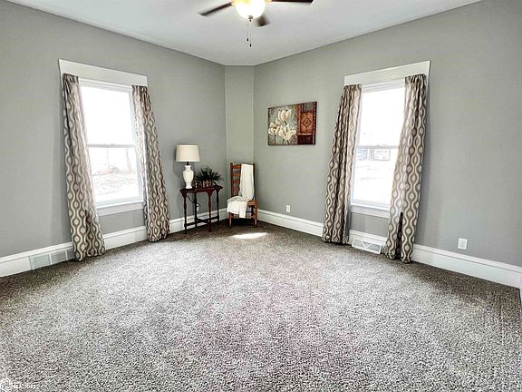 4th image of 2931 Lafayette Ave