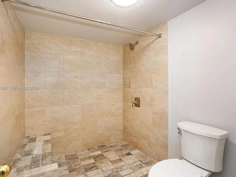 110 Salamanca Ave #PENTHOUSE — Photo 15