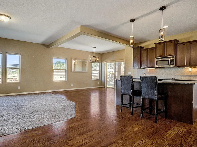884 Black Arrow Dr — Photo 3