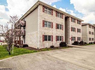 322 Creekside Dr, Morgantown, WV 26508