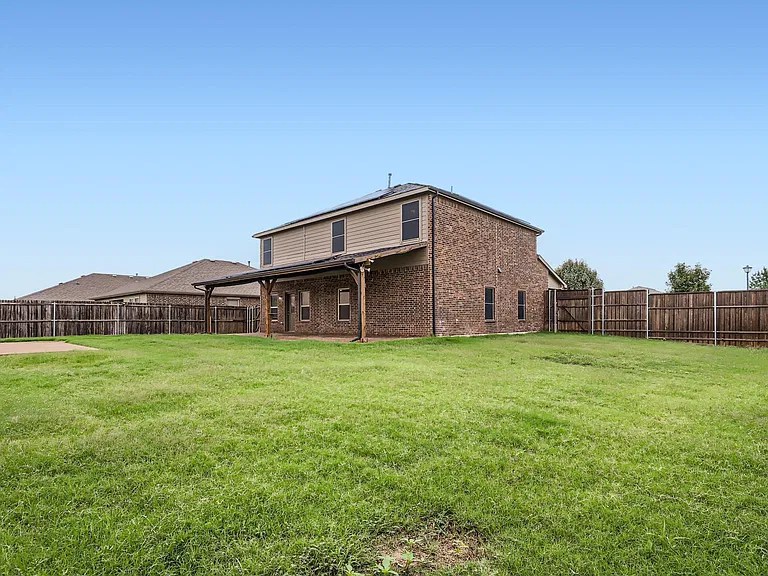 1200 Pampa Grass Dr — Photo 13
