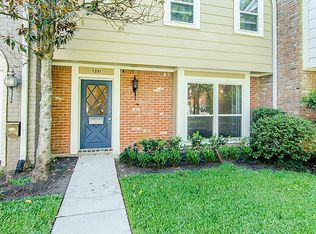 1351 Country Place Dr, Houston, TX 77079