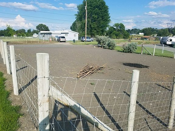 Perfect spot for a future shop