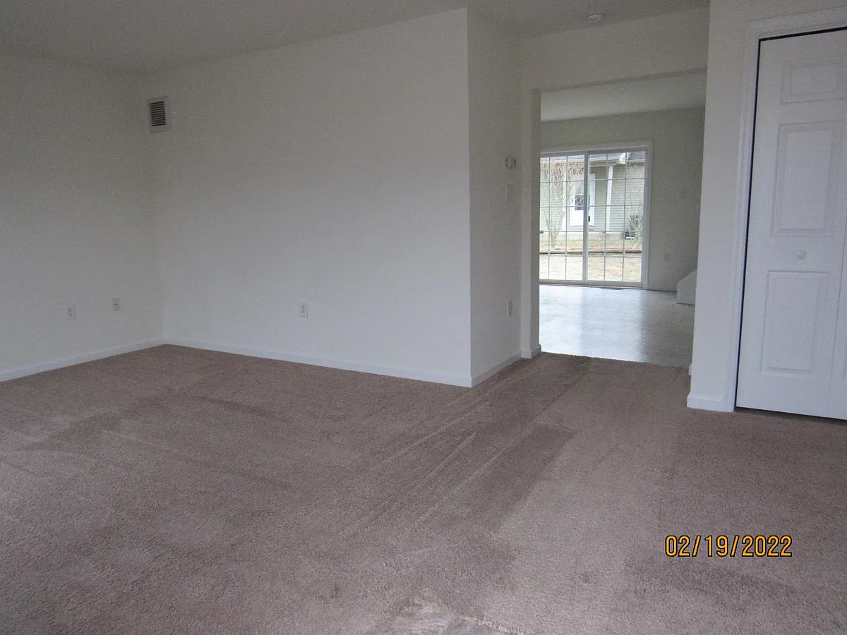 Unit Photo - 318 Sunset Dr #320