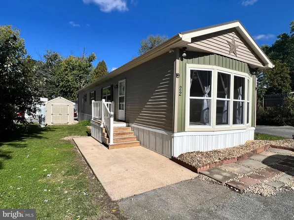 100 Market St #22, Bainbridge, PA 17502