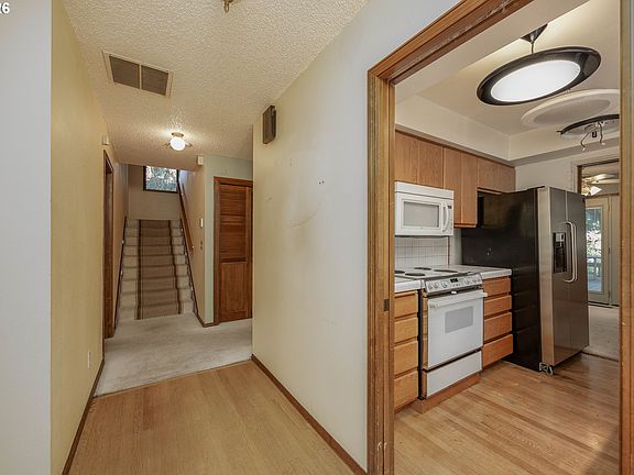4th image of 3521 NE 83rd Ave