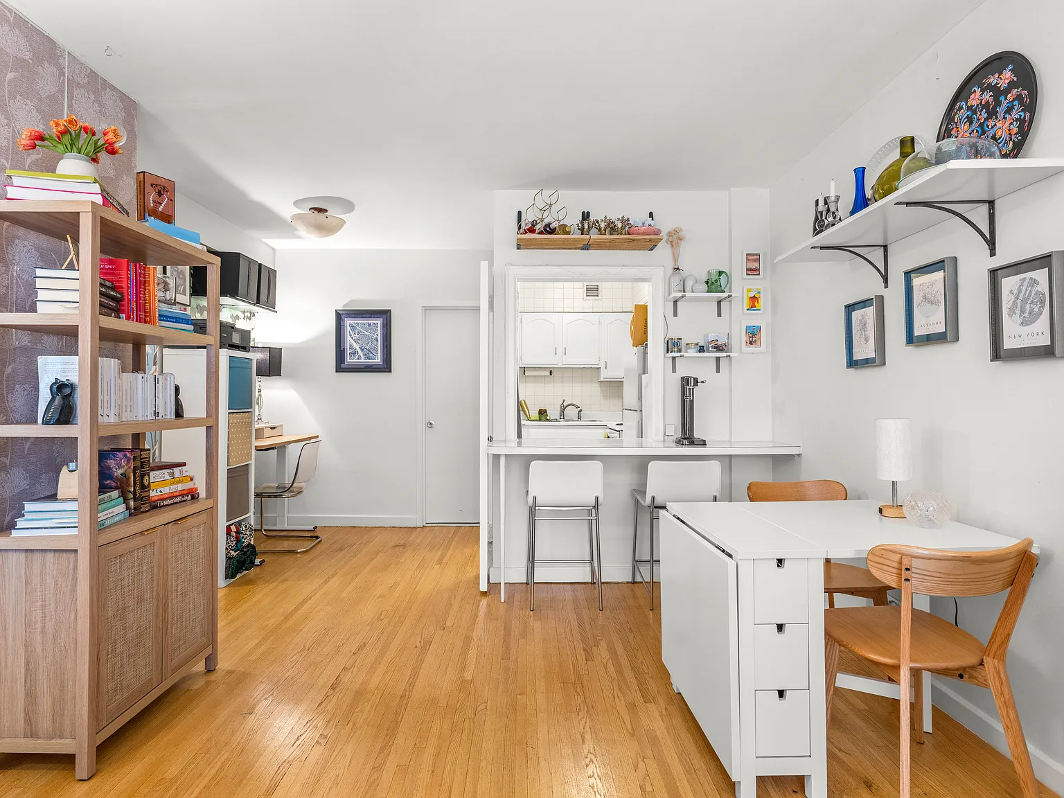 217 East 60th Street — Photo 3