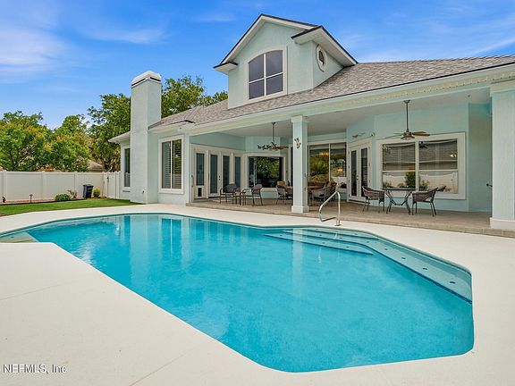 3rd image of 14627 CRYSTAL VIEW Lane
