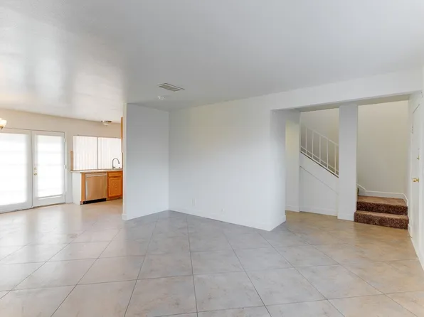 6224 Meadow Vista Ln, Las Vegas, NV 89103