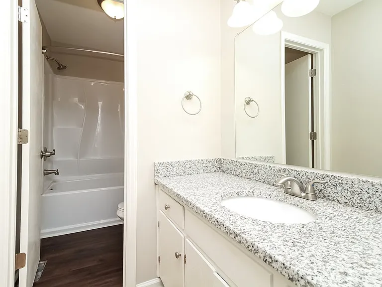 1506 Ashlawn Dr — Photo 13