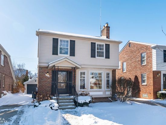 343 Mount Vernon Ave, Grosse Pointe Farms, MI 48236