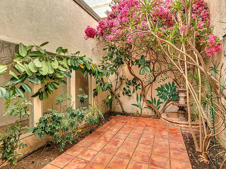 301 Los Nietos Ct — Photo 15