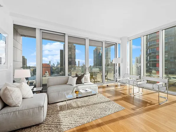 301 E 61st St #16A, New York, NY 10065