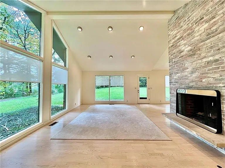 112 Pheasant Dr — Photo 5