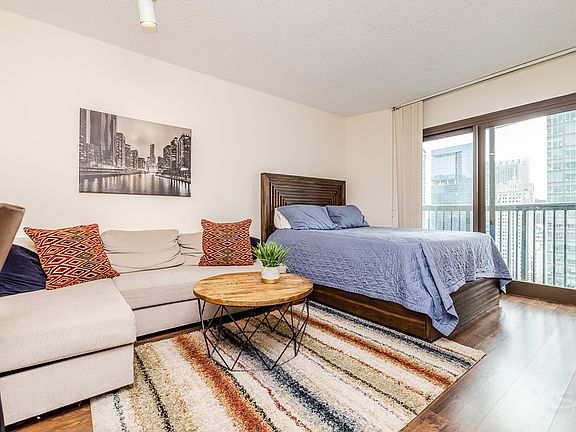 3rd image of 400 N La Salle Dr APT 4006
