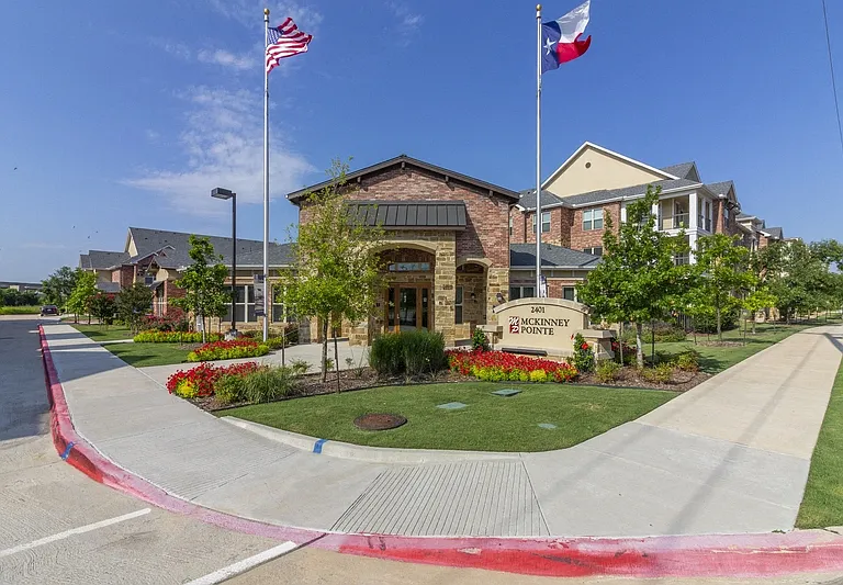 McKinney Pointe — Photo 24