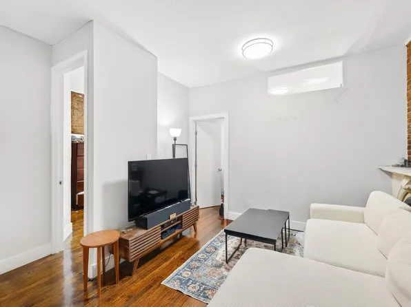 326 W 23rd St APT 3F, New York, NY 10011