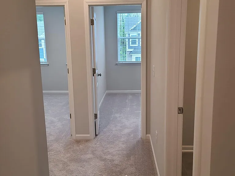 1080 Manorhaven Dr — Photo 11