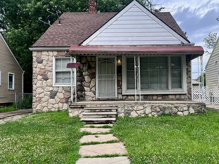 6483 Brace St — Photo 1