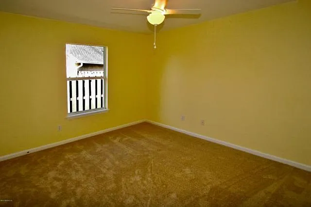 801 Derby Ln — Photo 17