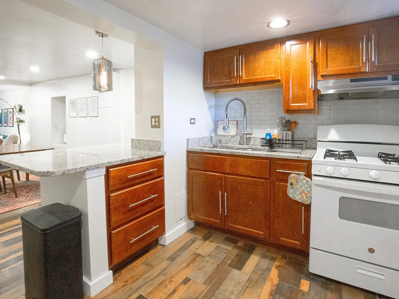 2 bed, 750 sqft, $1,950 — Photo 3