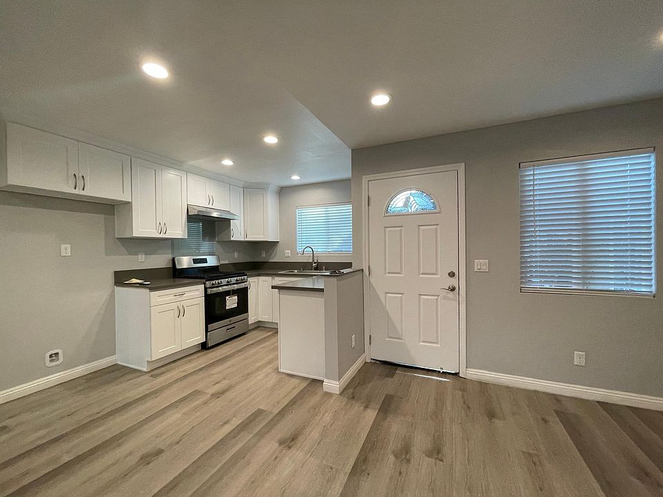 1st image of 20806 Moonlake St