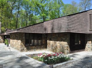 1729 Hilltop Rd, Spring City, PA 19475