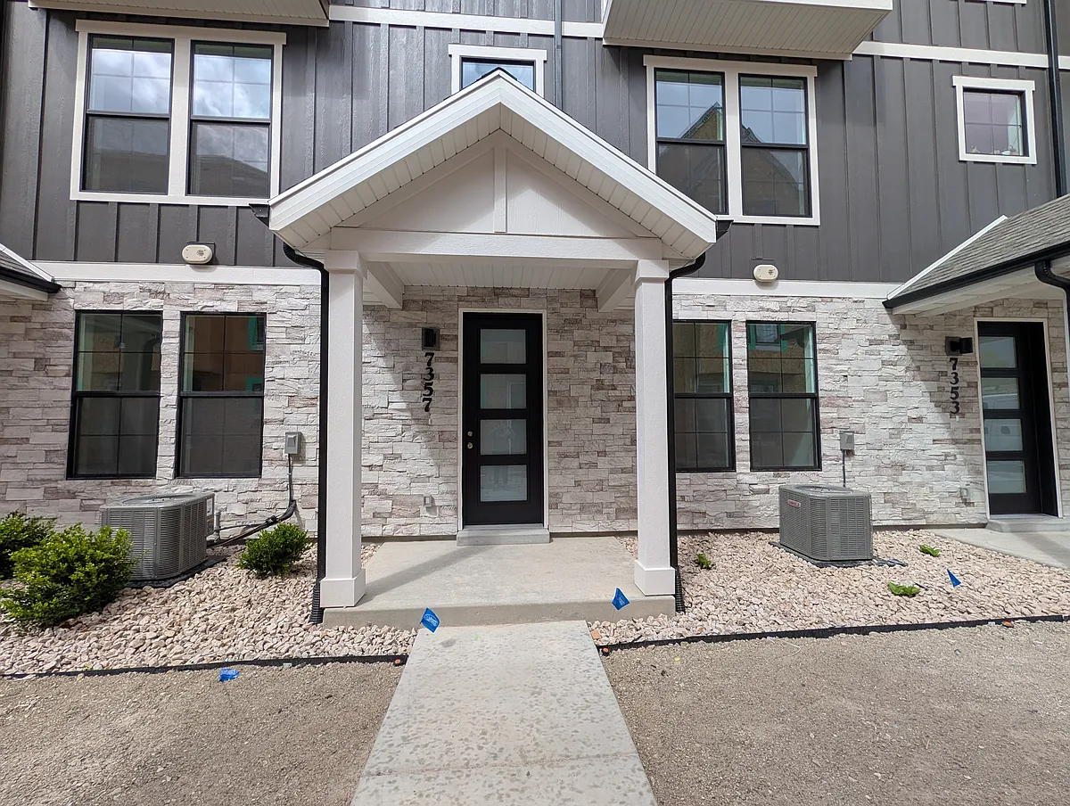 Building Photo - 7357 S Wood Lily Ct