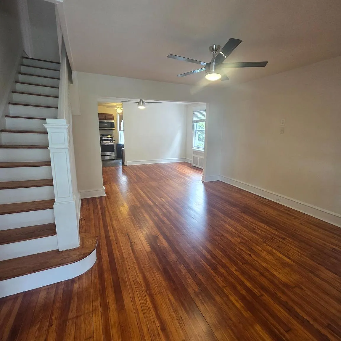3 bed, 1.0 bath, 1232 sqft, $1,750 — Photo 2