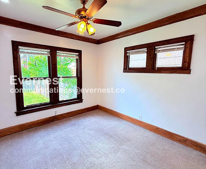 5236 S Clarendon St — Photo 11