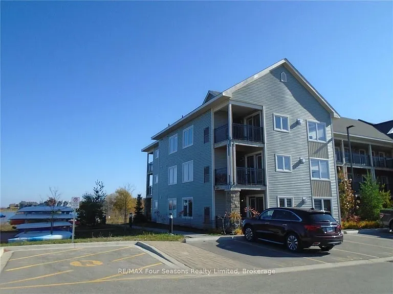 7 Anchorage Cres #301 — Photo 2