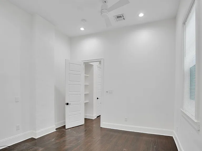 1834-1836 Painters St — Photo 13