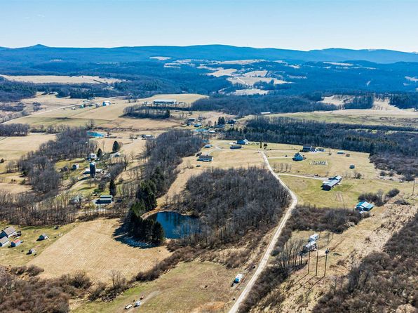 Meadow Ridge Dr, Bruceton Mills, WV 26525