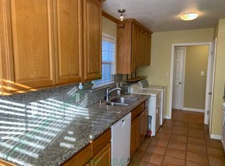 215 Chiquita Ave, Mountain View, CA 94041