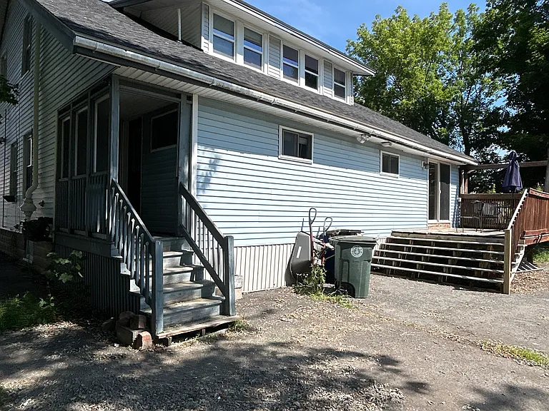 538 Main St #4 — Photo 3