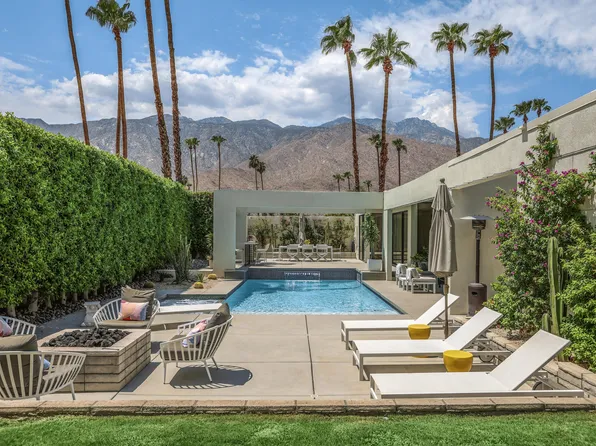 2400 S Caliente Dr, Palm Springs, CA 92264