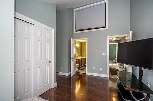 2 bed, 1.5 bath, 1237 sqft, $2,400 — Photo 4