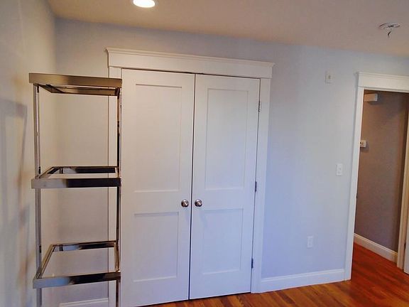 5th image of 170 W 7th St #1