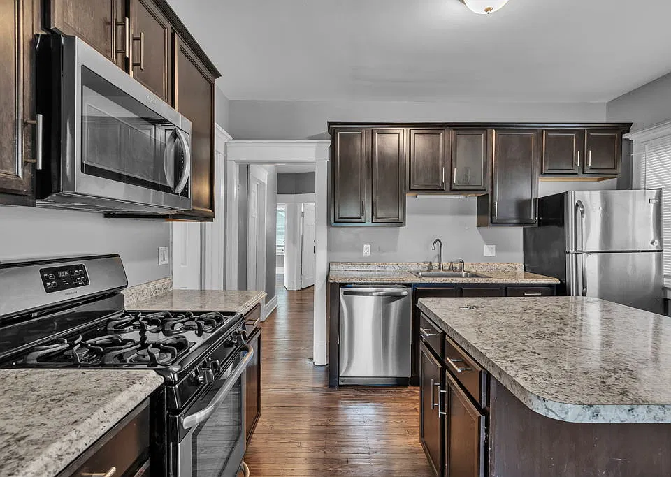116 Lisbon Ave #1