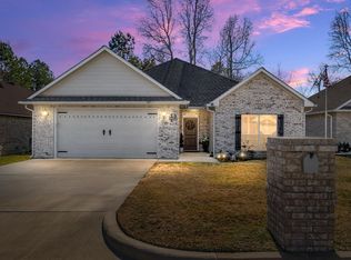 404 Saddle Trail Dr, Lufkin, TX 75904