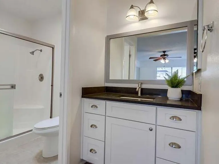 450 W Vermont Ave #2102 — Photo 9