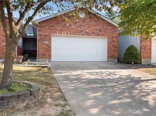 103 Treeridge Dr, Columbia, IL 62236