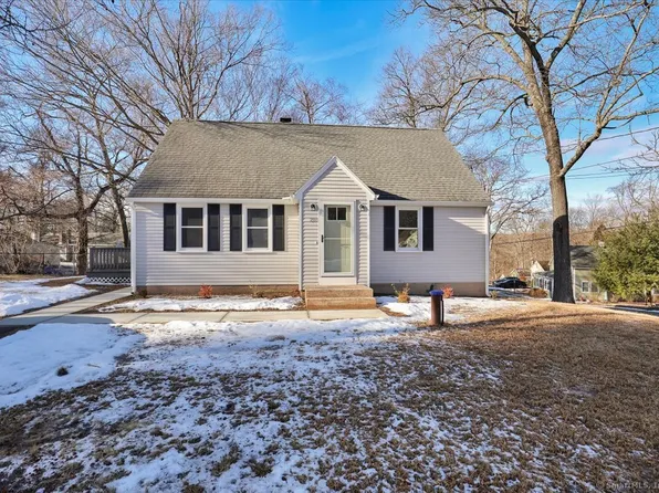 208 Lake Drive, East Hampton, CT 06424