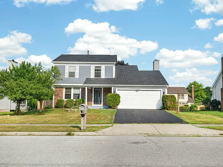 8472 Kingsley Dr — Photo 2